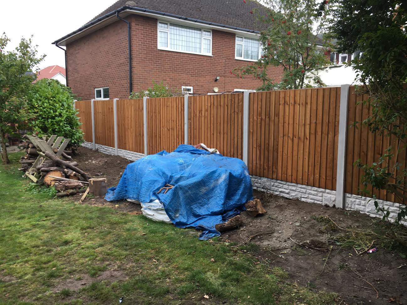 Fencing installation specialists in the Liverpool area